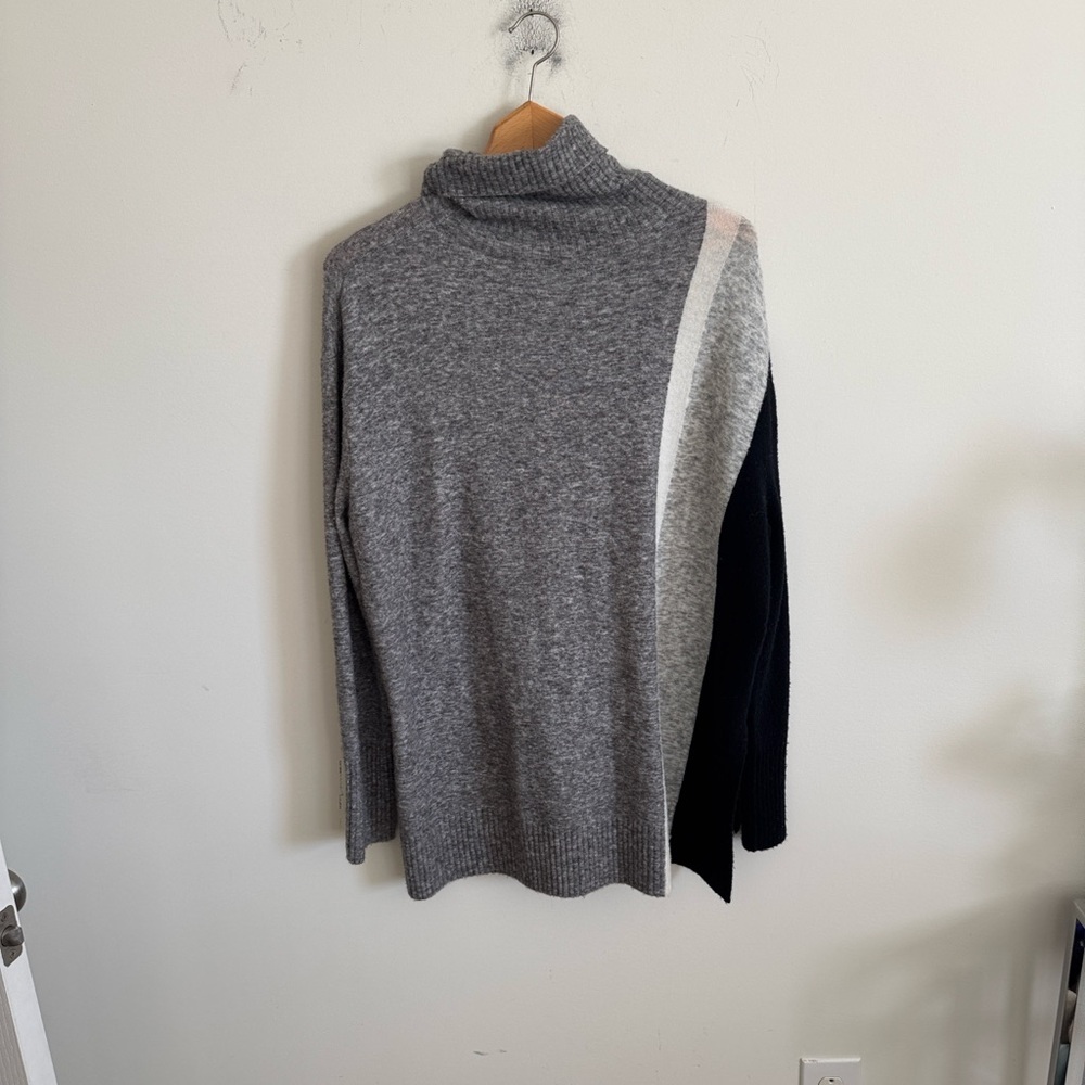 Athleta gray wool blend long sleeve Transit Colorblock Pullover Sweater sz Large - Picture 5 of 7